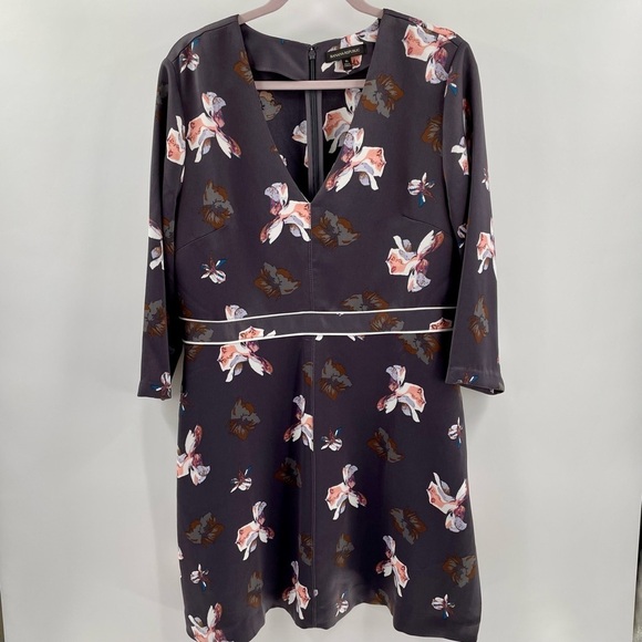 Banana Republic Dresses & Skirts - Banana Republic Smoke Grey V Neck Mini 3/4 Sleeve Banded Waist Zip Back Dress